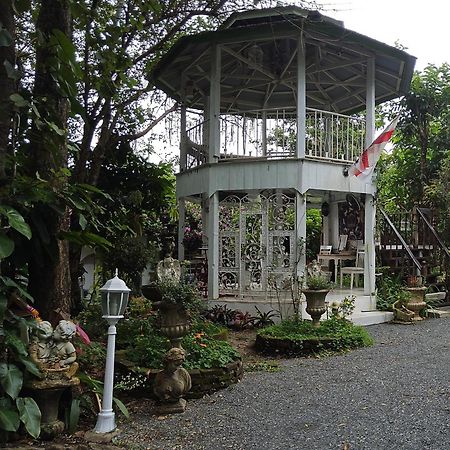 Balmy Hideout Cafe & Homestay Ban Huai Kaeo Eksteriør billede