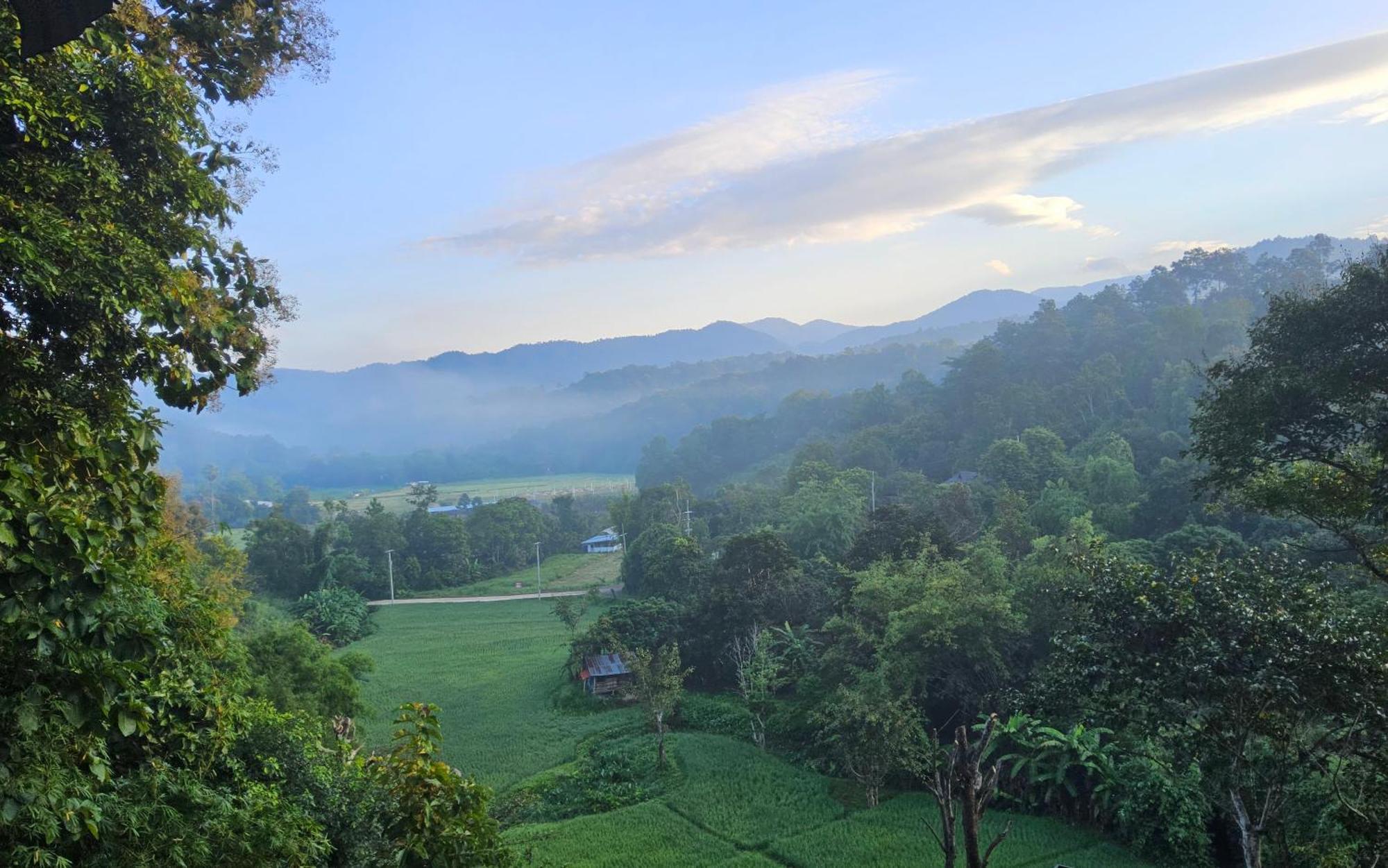Balmy Hideout Cafe & Homestay Ban Huai Kaeo Eksteriør billede