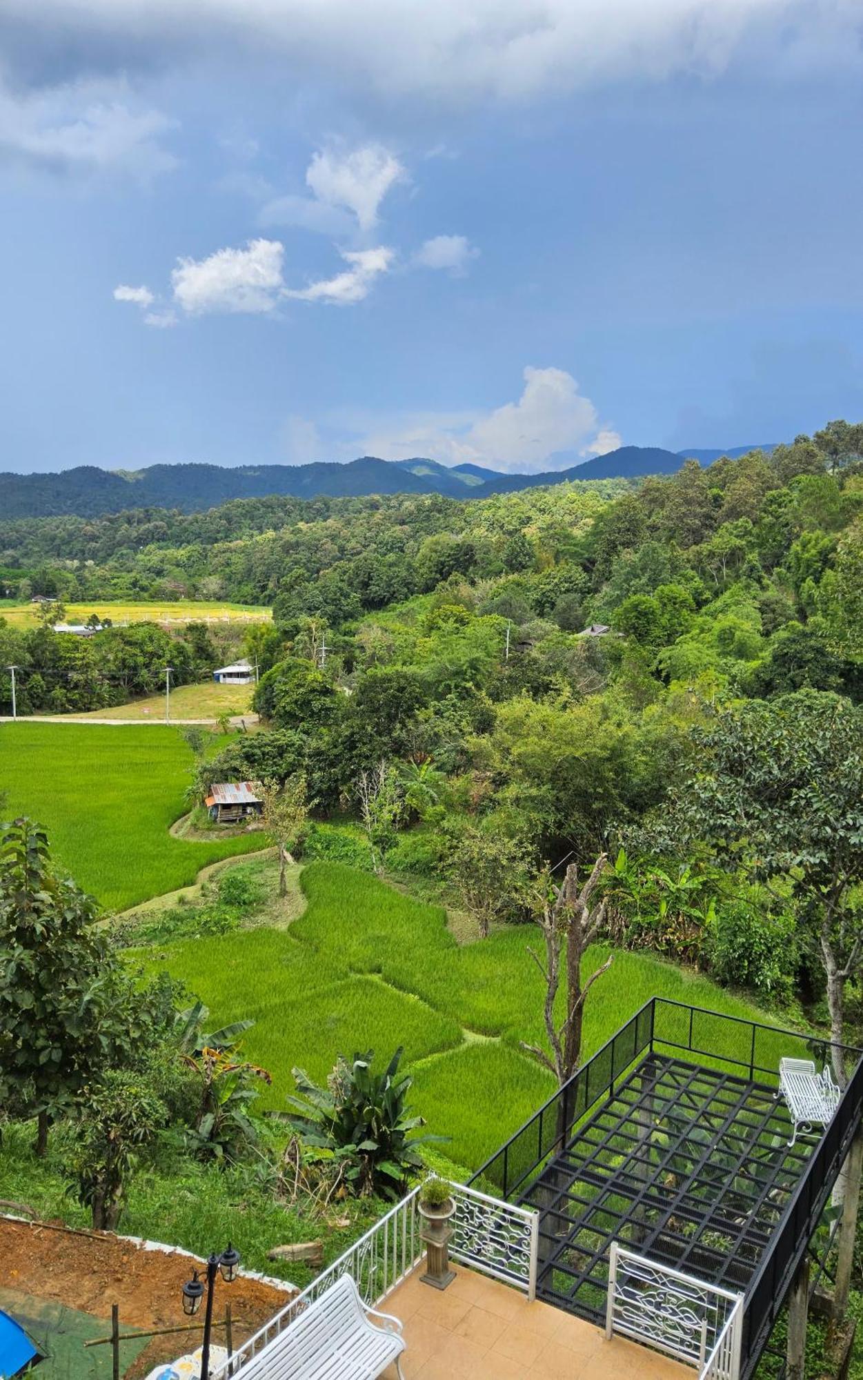 Balmy Hideout Cafe & Homestay Ban Huai Kaeo Eksteriør billede
